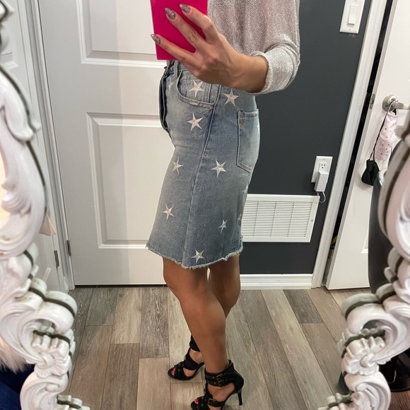 Adorable jean skirt - Picture 2 of 10